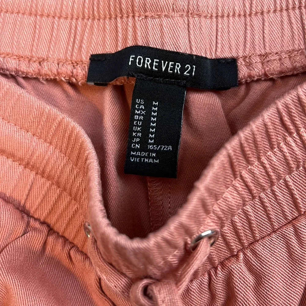 Forever 21 nude soft material shorts Size M Blush color - Picture 2 of 4